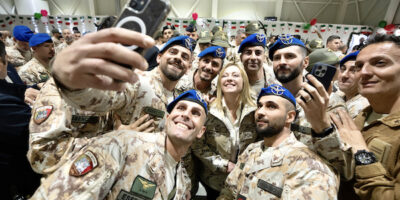 presidente-Meloni-visita-militari-italiani-camp-Singara-Iraq