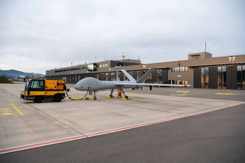 drone-aeroporto-militare-Svizzera-Emmen